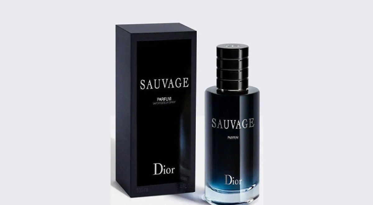 تبحث عن عطر رجالي يختصر معنى الفخامة والجاذبية المطلقة؟ إليك العطر الأسطوري الأكثر مبيعاً في العالم! ✨💎